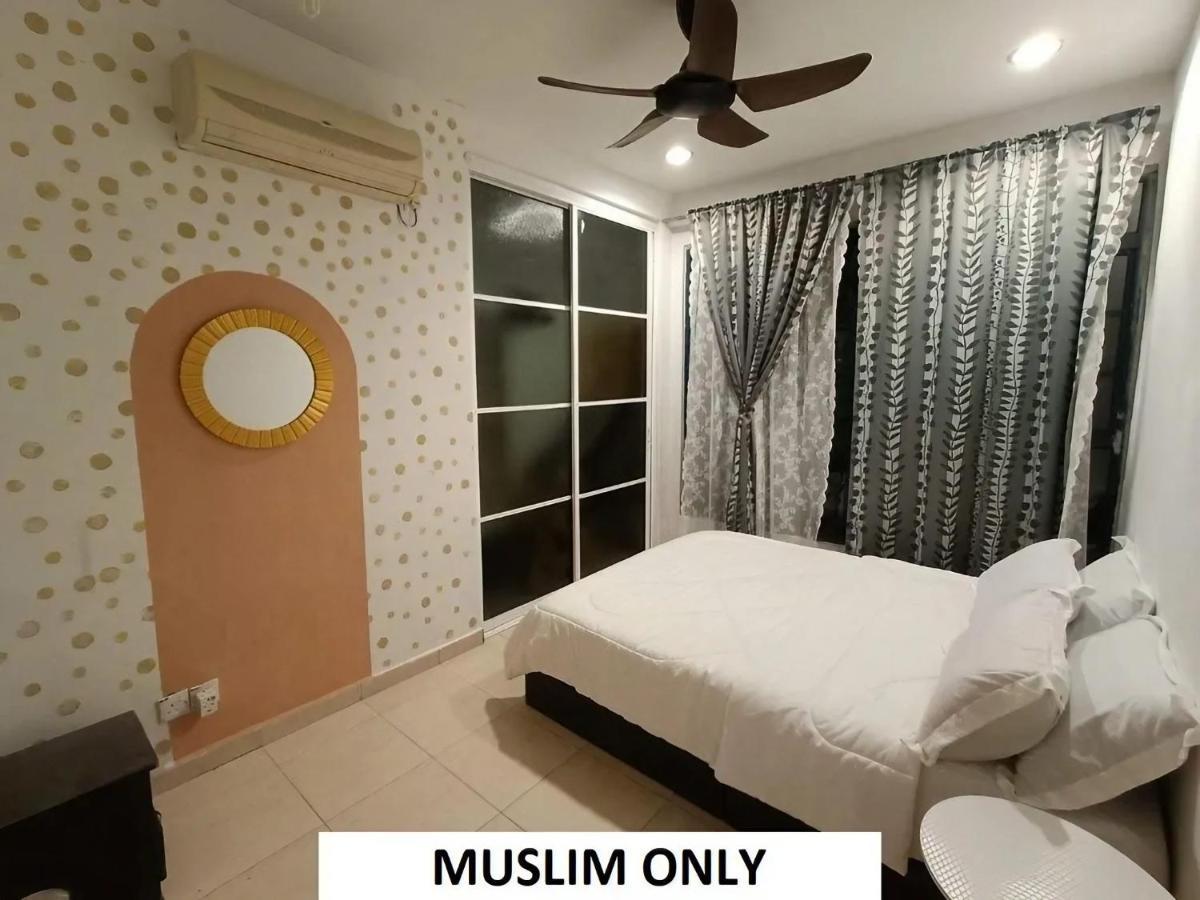 Homestay Laman Nuri, Kota Damansara Petaling Jaya Buitenkant foto