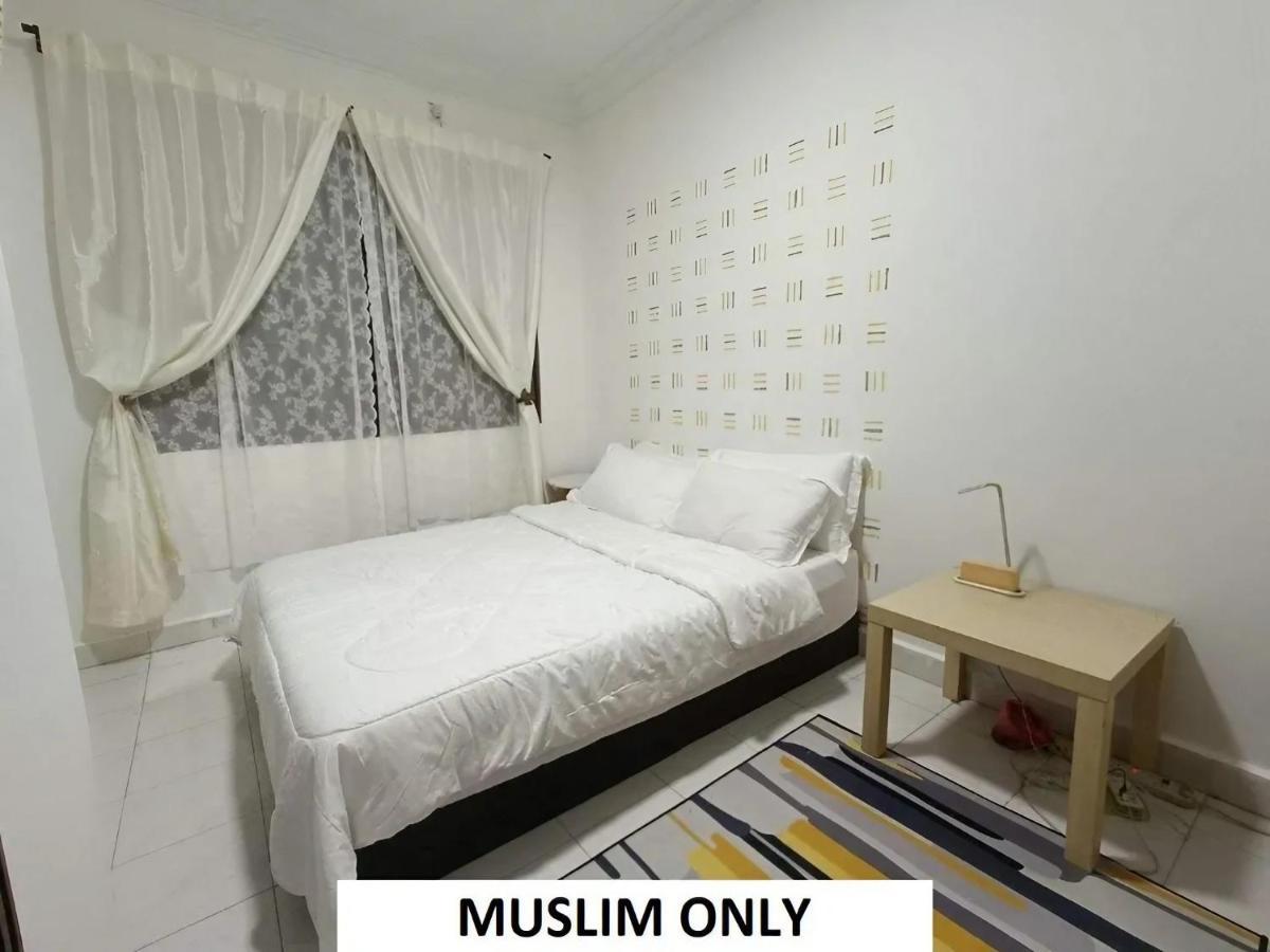 Homestay Laman Nuri, Kota Damansara Petaling Jaya Buitenkant foto