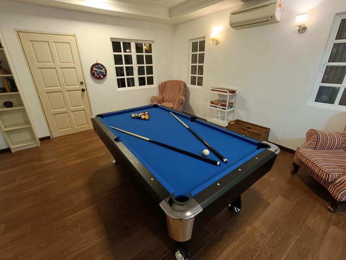 Homestay Laman Nuri, Kota Damansara Petaling Jaya Buitenkant foto
